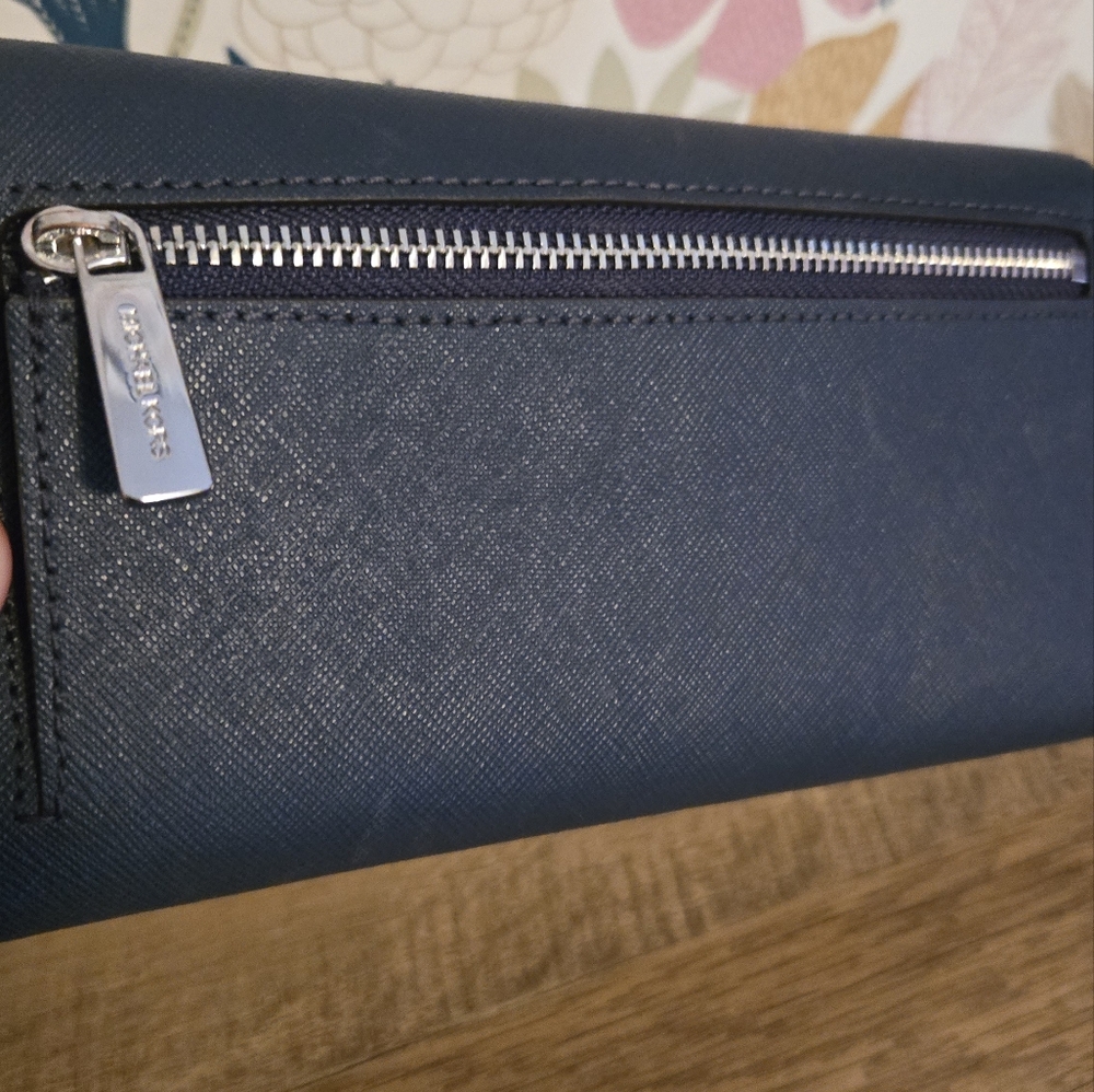 MK Wallet - Picture 4 of 7